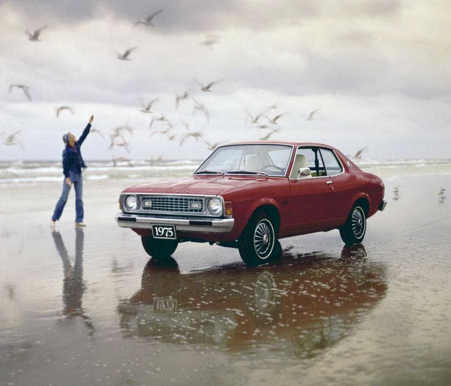  Dodge Colt Carousel 2-Door Hardtop 1975 года  (фото 1 из 7)